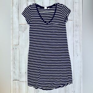 Gap T-Shirt Dress women’s size XXS navy blue and white striped v neck EUC